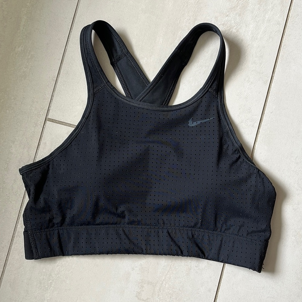 NIKE sports bra